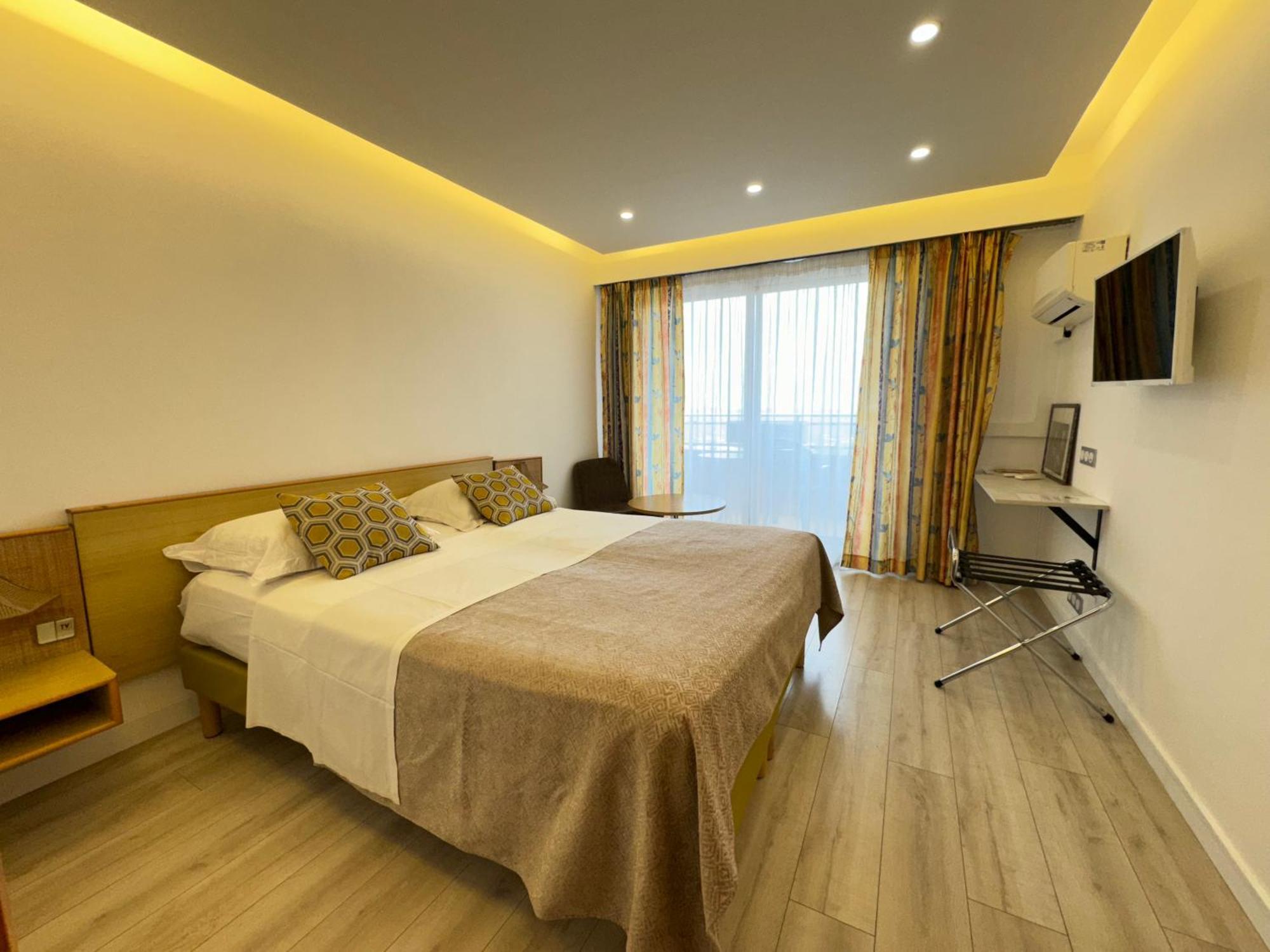 Hotel Panorama กราส ภายนอก รูปภาพ